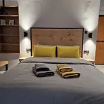 Vv Cosy Host 1 Private Parking 아파트 라리사