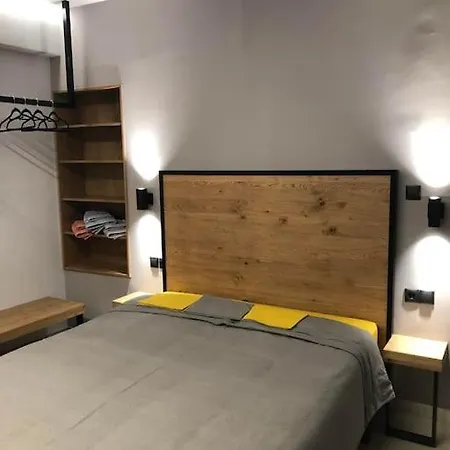 Vv Cosy Host 1 Private Parking * 라리사